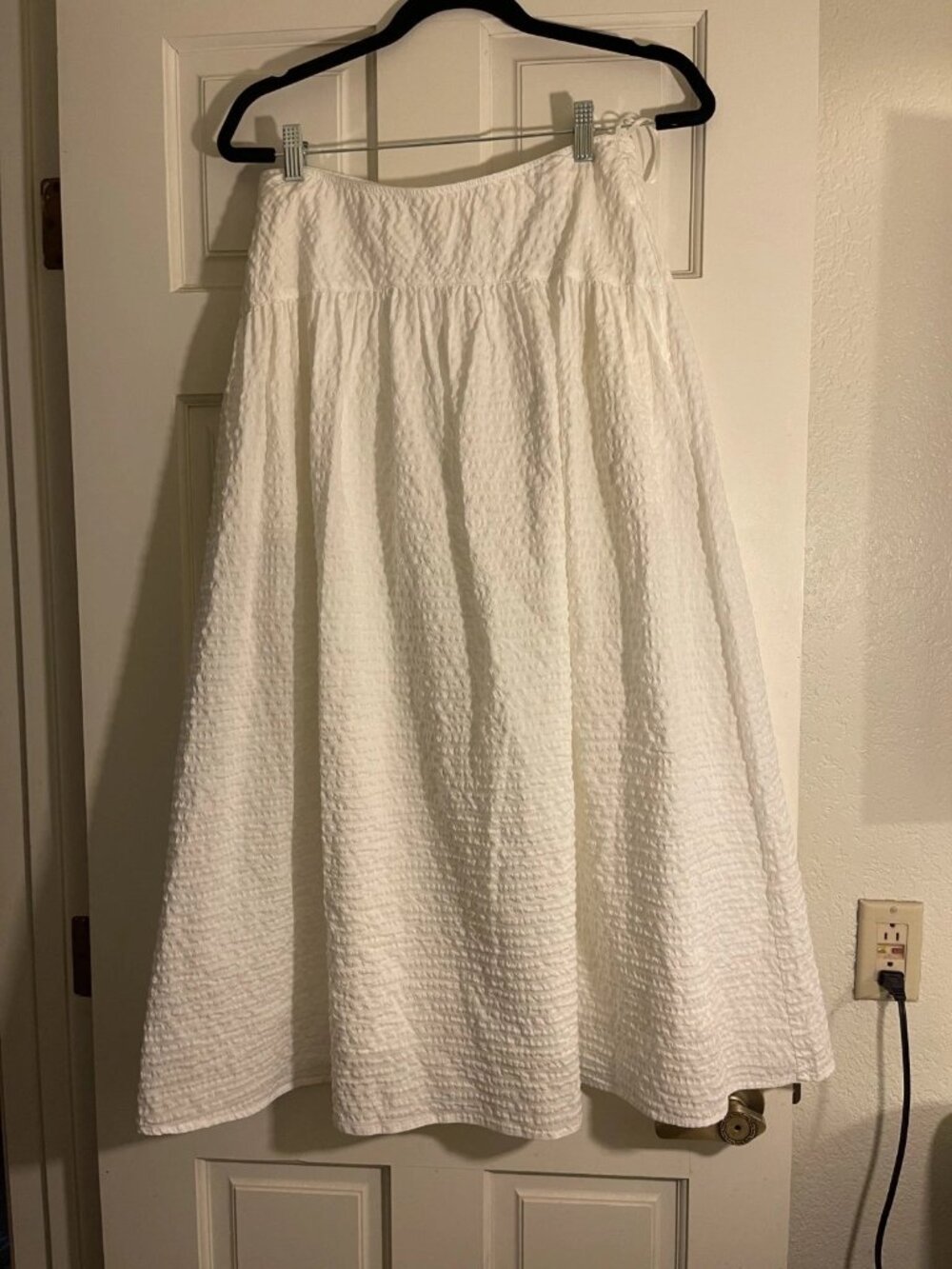 Women's dropped waist textured lined white uniqlo maxi skirt M cottage fairy